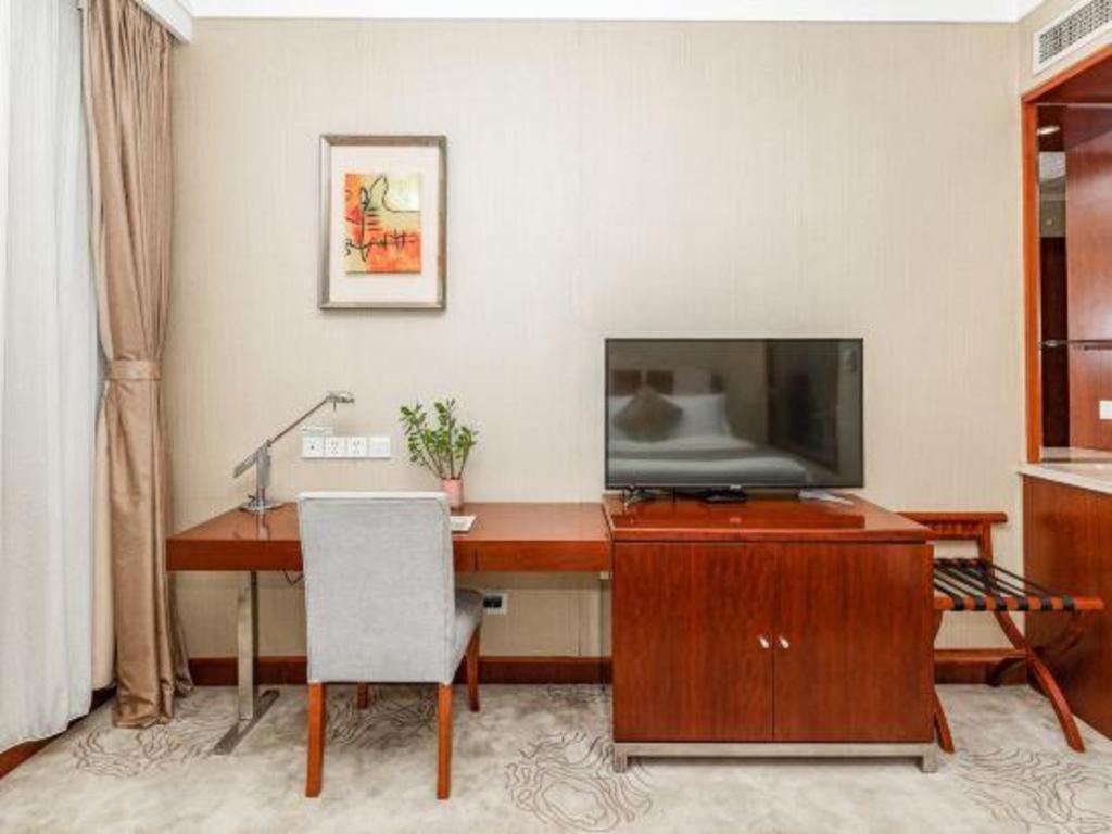 Qingdao Blue Horizon Hotel Licang Екстериор снимка
