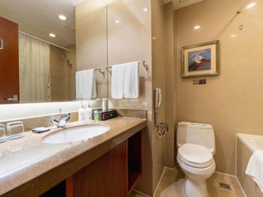 Qingdao Blue Horizon Hotel Licang Екстериор снимка