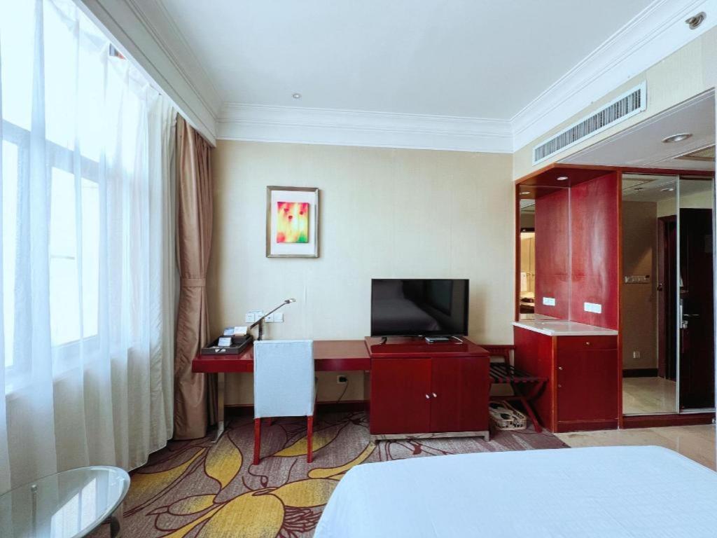 Qingdao Blue Horizon Hotel Licang Екстериор снимка