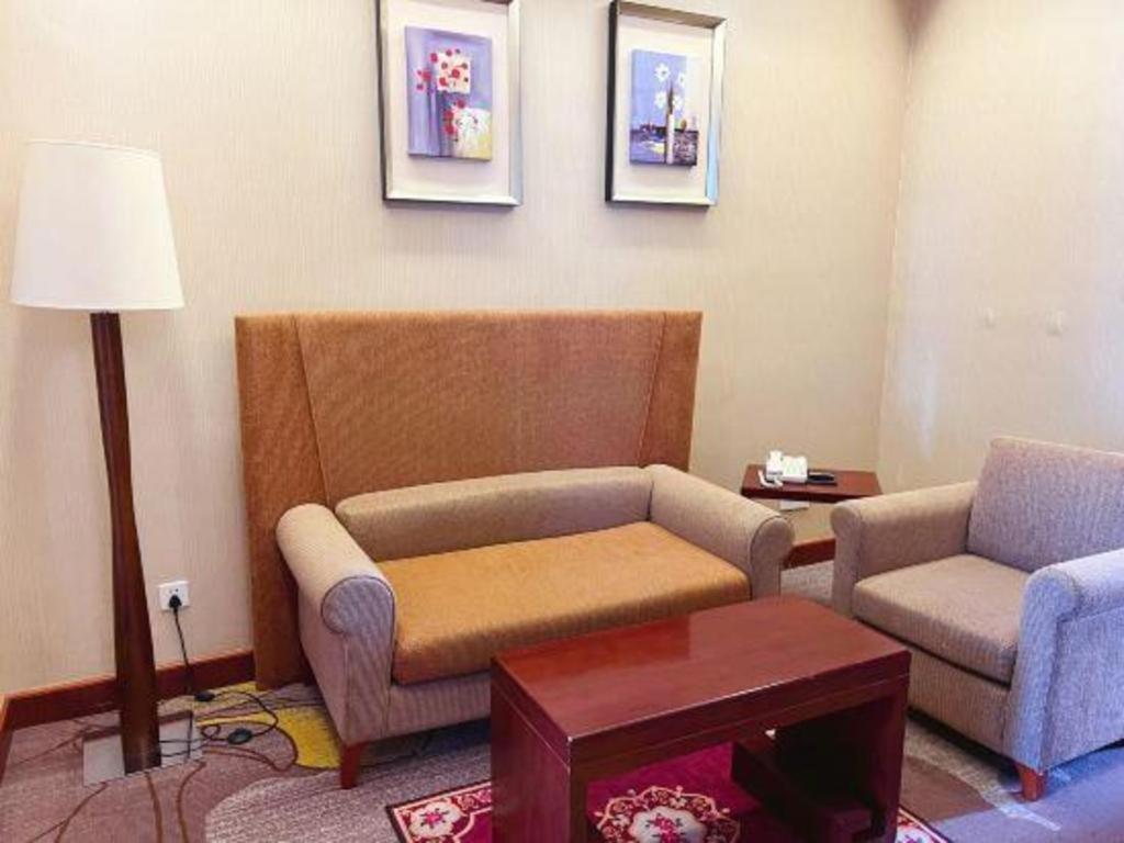 Qingdao Blue Horizon Hotel Licang Екстериор снимка