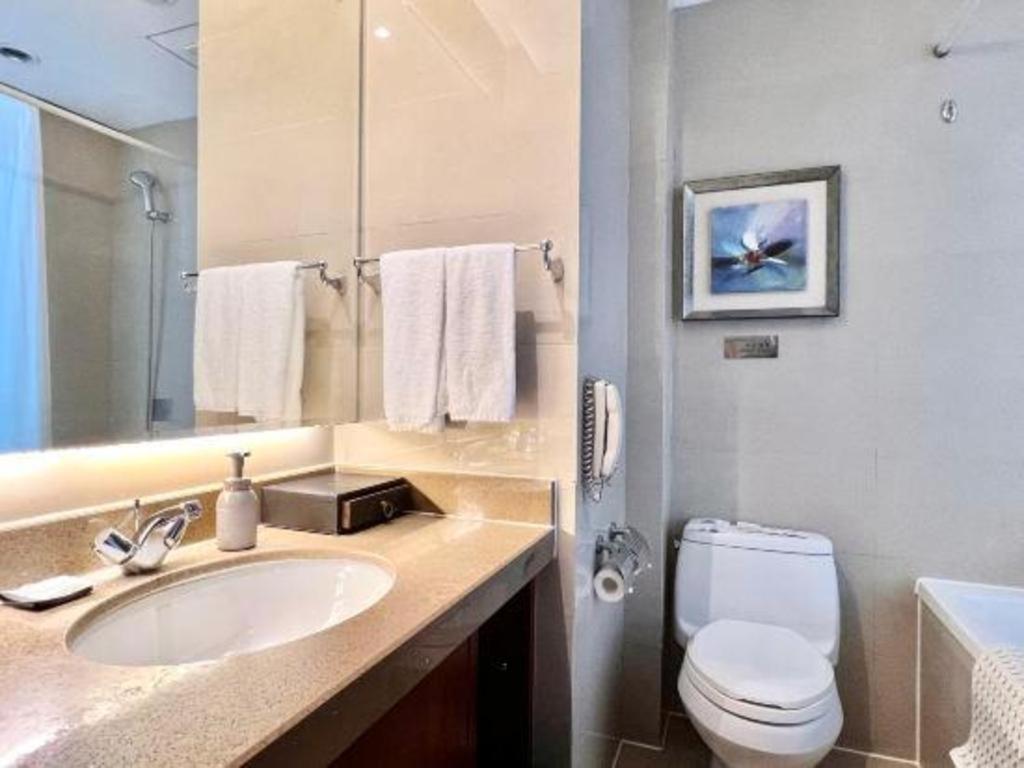 Qingdao Blue Horizon Hotel Licang Екстериор снимка