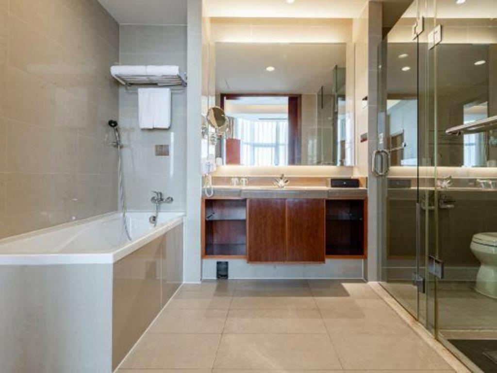 Qingdao Blue Horizon Hotel Licang Екстериор снимка