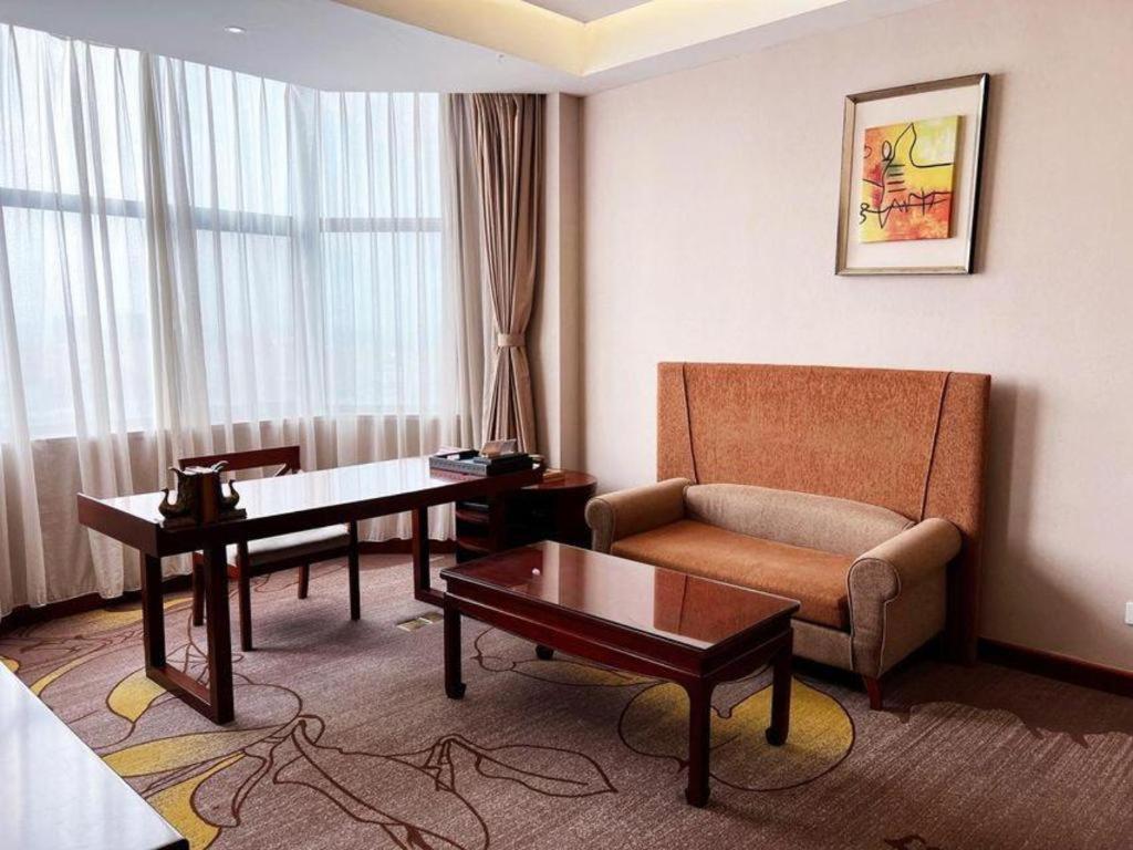 Qingdao Blue Horizon Hotel Licang Екстериор снимка