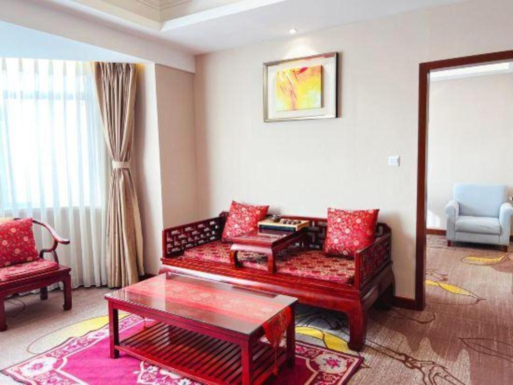 Qingdao Blue Horizon Hotel Licang Екстериор снимка