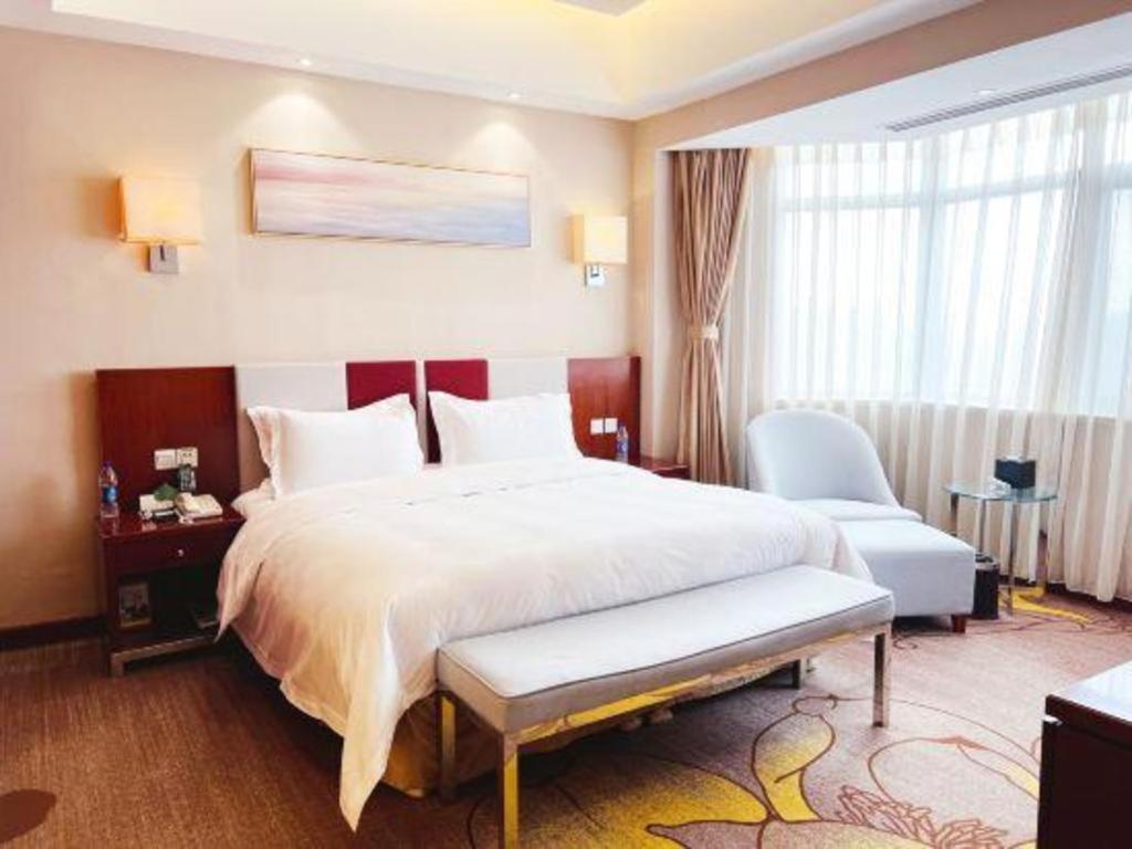 Qingdao Blue Horizon Hotel Licang Екстериор снимка