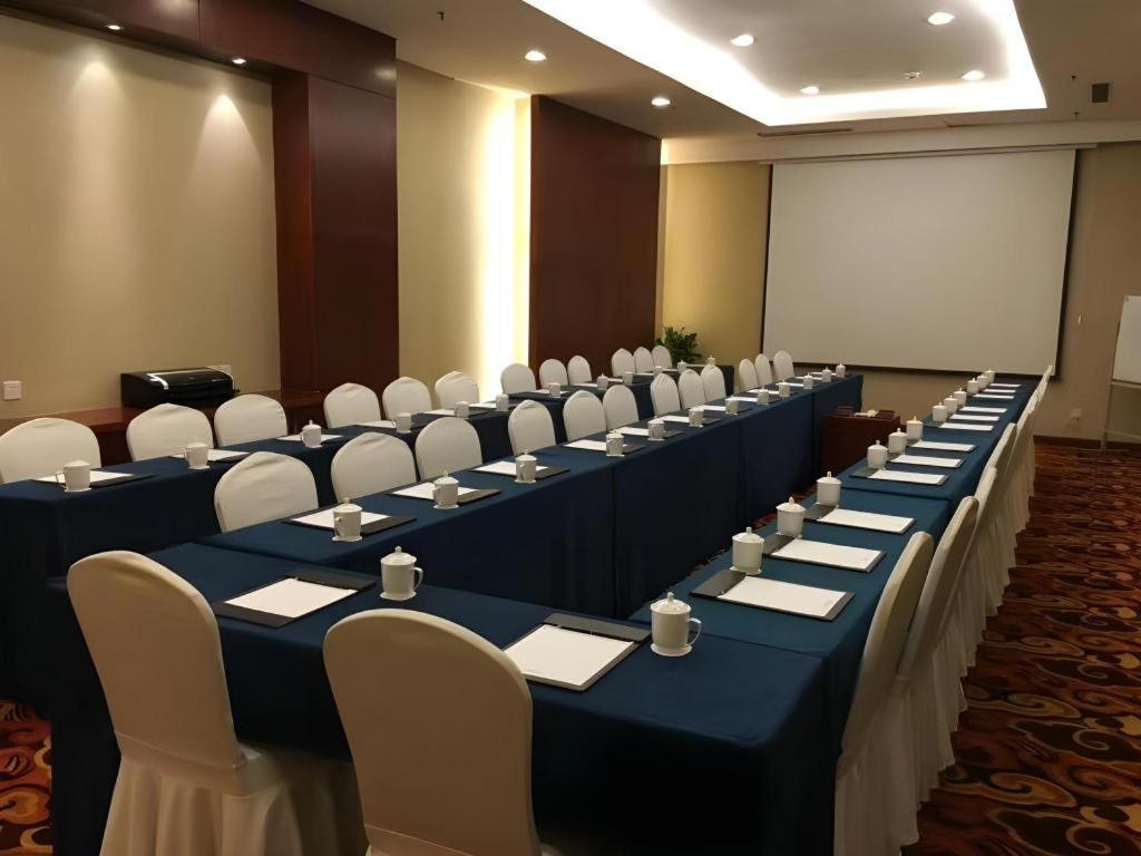 Qingdao Blue Horizon Hotel Licang Екстериор снимка