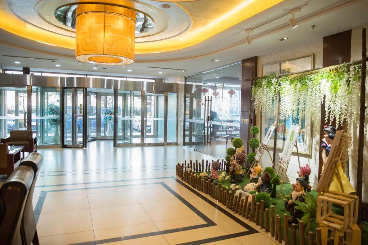 Qingdao Blue Horizon Hotel - Licang Екстериор снимка